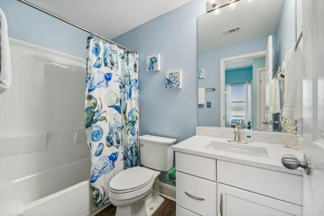 Sea-renity At Laketown Wharf #1607 By Nautical Holiday home